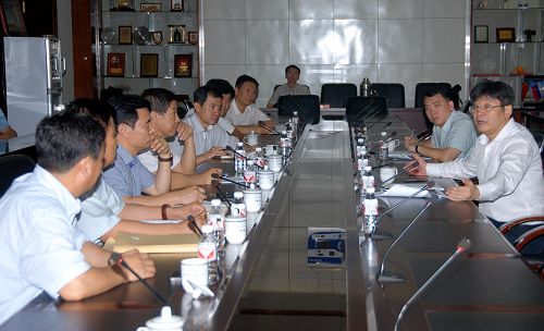 孙东生副省长与校领导班子座谈交流