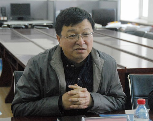 我校党委副书记陈亚平代表学校向来访同仁表示欢迎