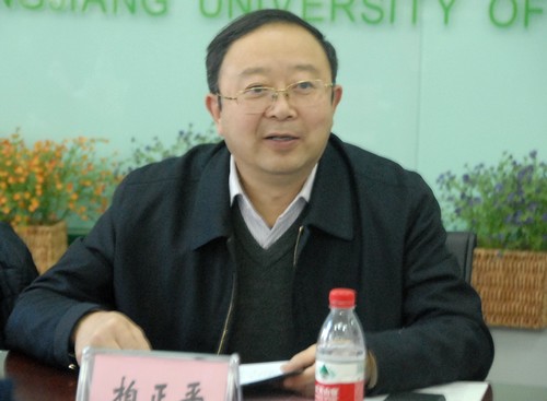 湖南中医药大学副校长柏正平介绍调研目的和主要内容