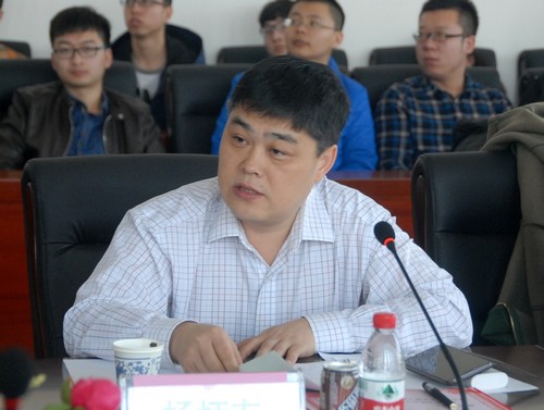 成立大会暨学术报告会由该专业委员会副主任委员、我校药学院院长杨炳友教授主持