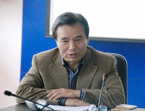 校党委书记袁纲讲话