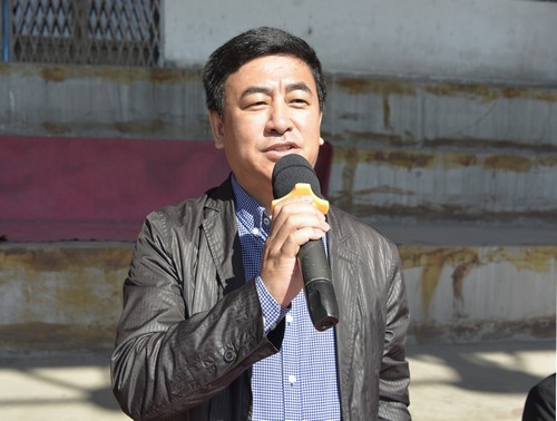 校长孙忠人宣布第十七届运动会开幕