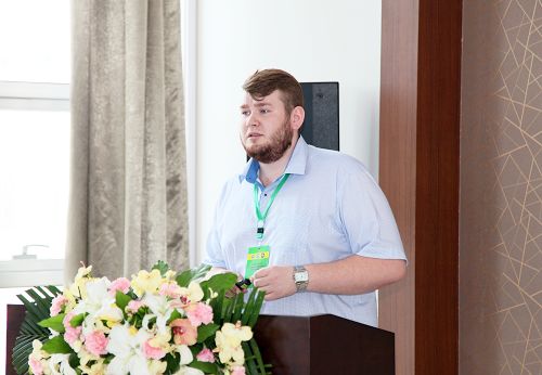 阿穆尔国立医科大学学生作学术报告