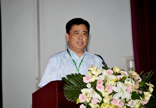 黑龙江中医药大学副校长王喜军主持闭幕式