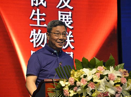 黑龙江中医药大学李廷利教授作学术报告
