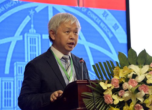 澳门科技大学周华教授作学术报告