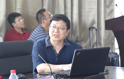 北京大学药学院蔡少青教授作题为《从中药体内过程看中药质量控制策略》的学术报告