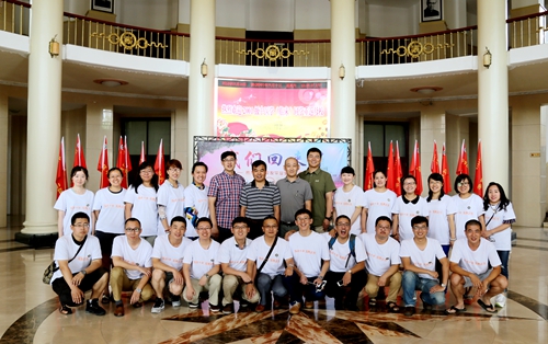 2001级中医学(临床)专业校友集体合影