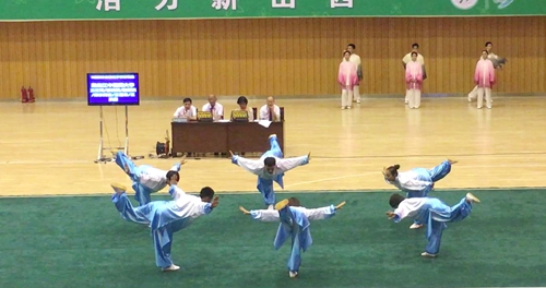 我校同学在比赛中