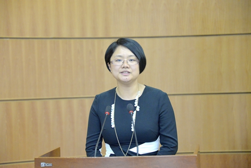 二等奖获得者、机关李春老师在比赛中
