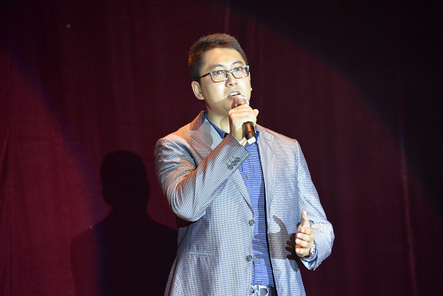 实验实训中心选手敖鹏演唱《鸿雁》