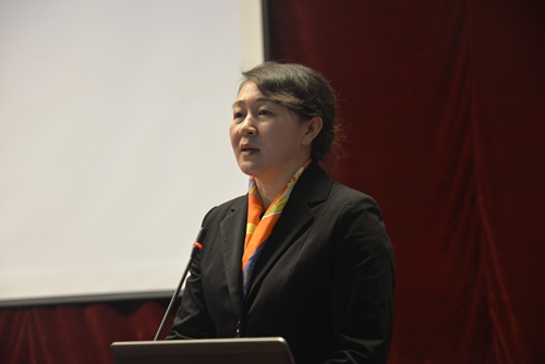 我校马克思主义学院院长周苏娅宣读省女性学研究会2017年研究指南