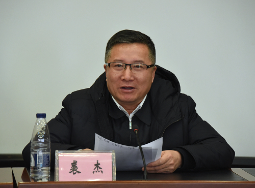 省委高校工委组织部部长裘杰主持民主测评